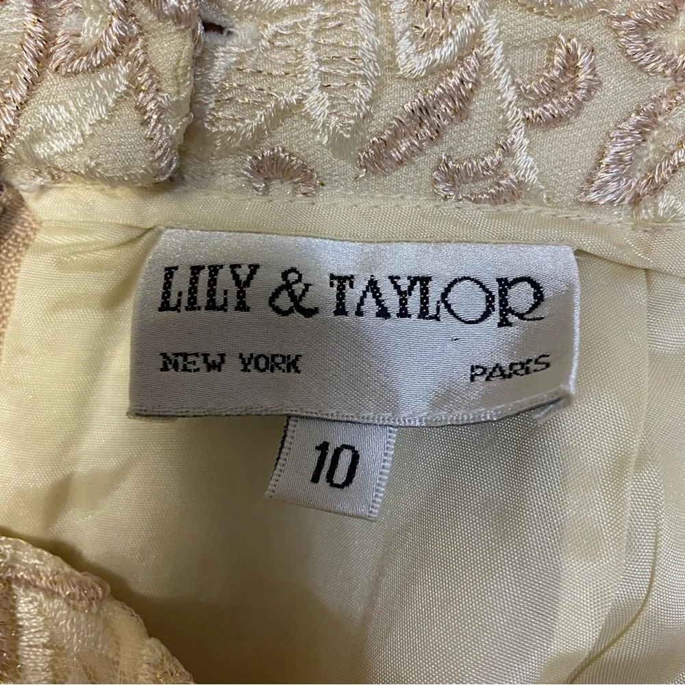 Lily & Taylor pre loved